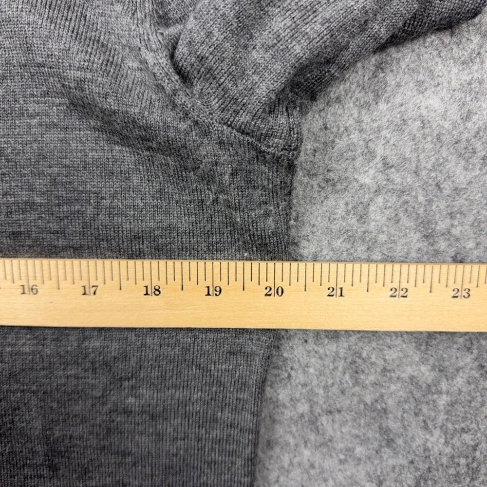 Calvin Klein Sweater Mens Medium Gray Extra Fine Merino Wool V Neck Pullover - Picture 7 of 9